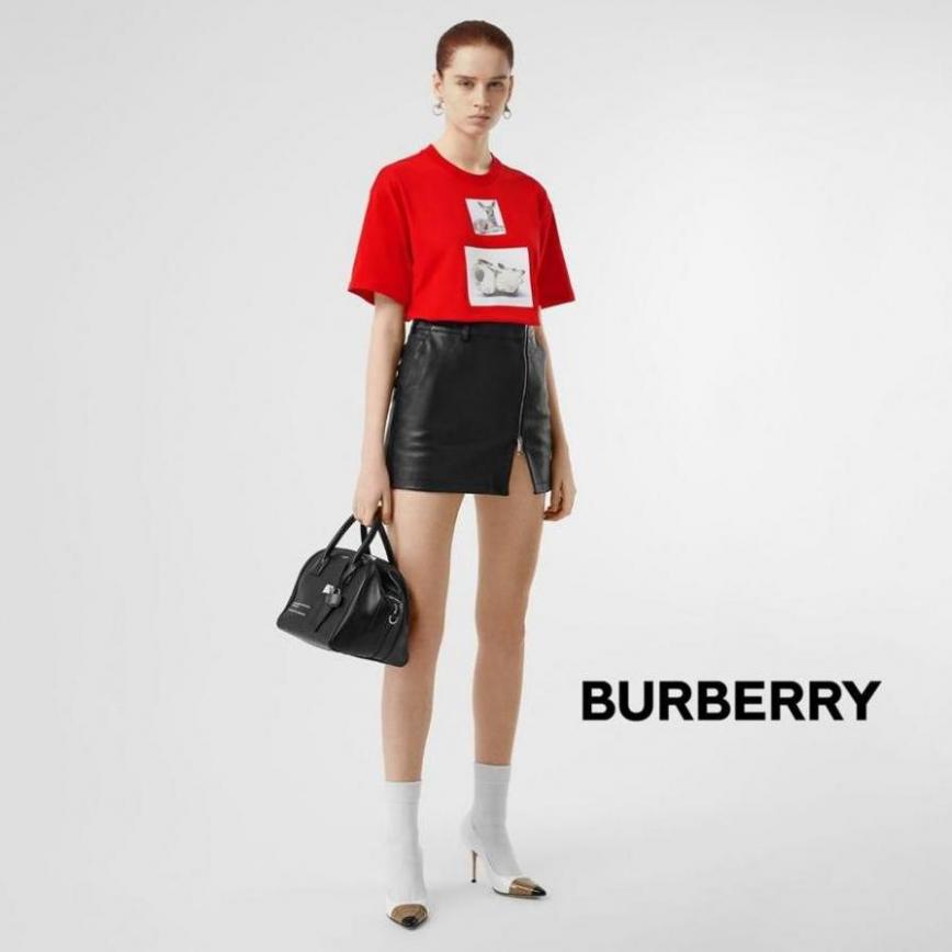 T-Shirts | Woman . Burberry. Week 34 (2019-10-21-2019-10-21)