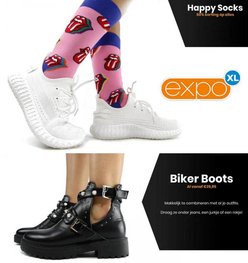 Happy socks & Biker boots . Expo. Week 14 (2021-05-03-2021-05-03)