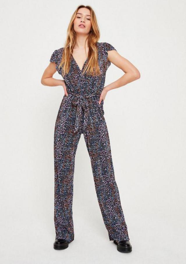  Jumpsuits . Page 9