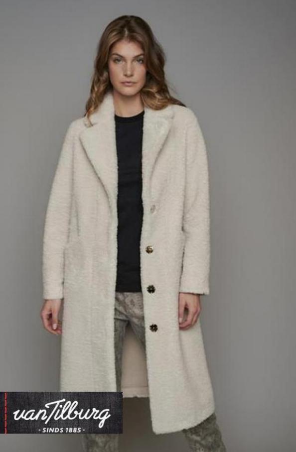 Coat Couture. Van Tilburg. Week 45 (2022-01-11-2022-01-11)