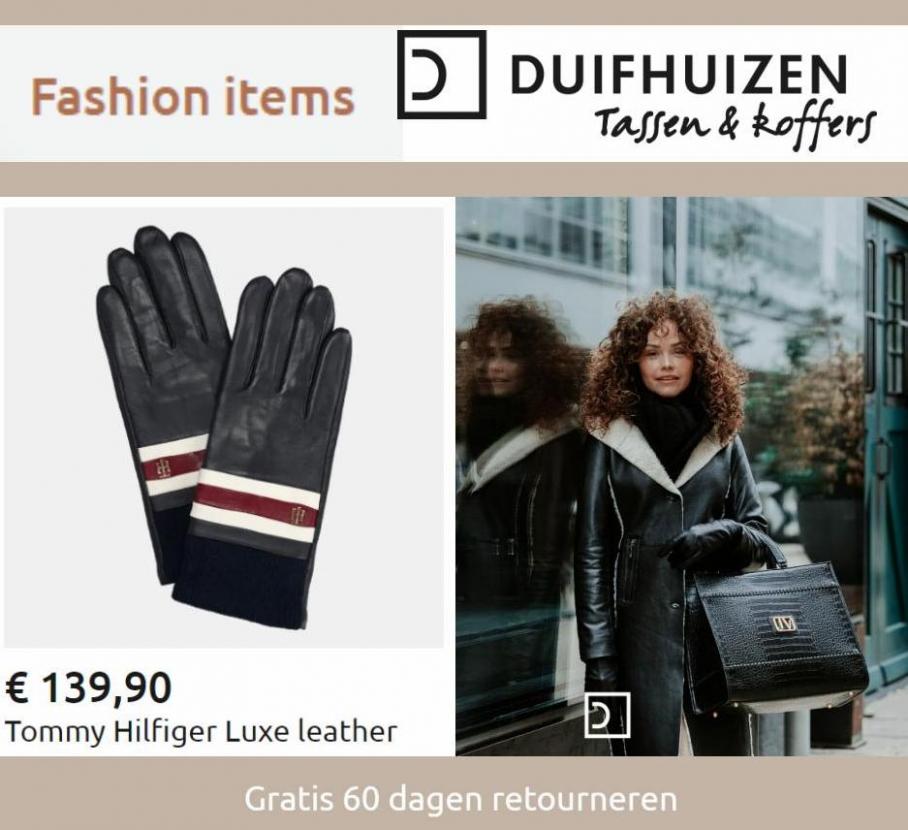 Fashion Items. Duifhuizen. Week 47 (2022-12-10-2022-12-10)