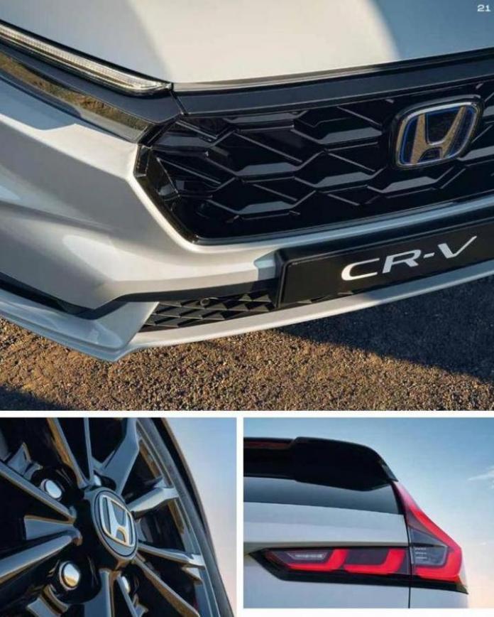 Honda CR-V e:HEV & e:PHEV — Brochure. Page 21