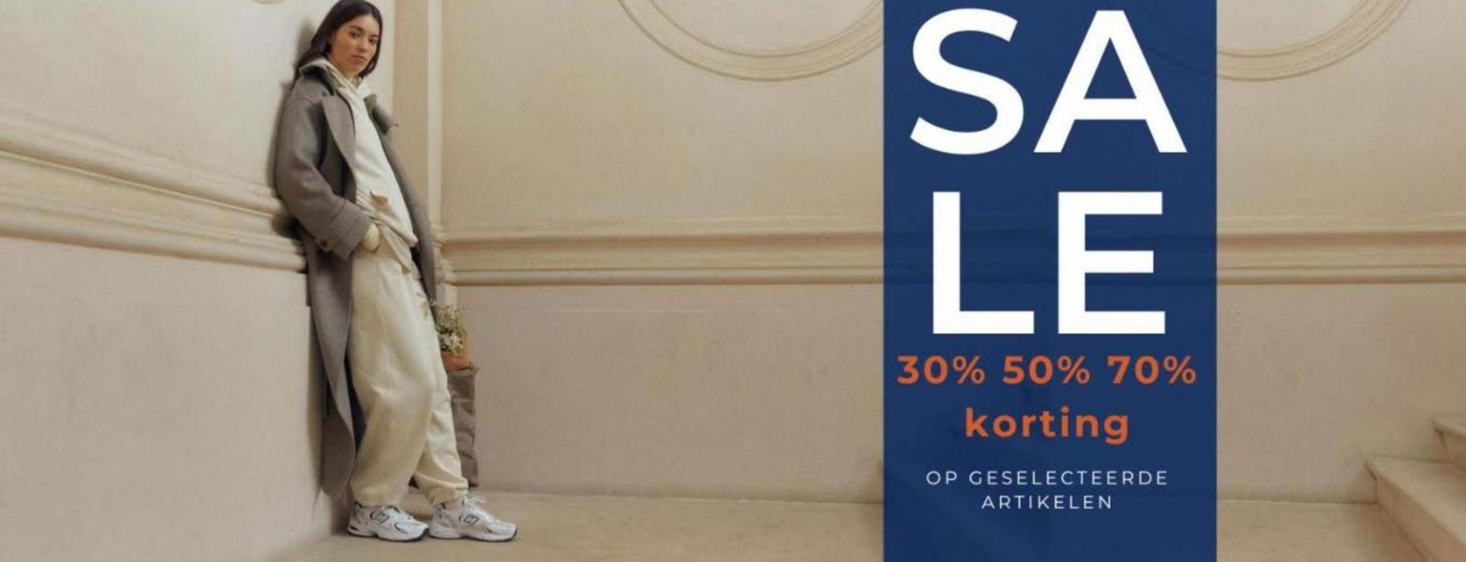 Sale 30- 70%. Strating Schoenen. Week 31 (2024-08-14-2024-08-14)